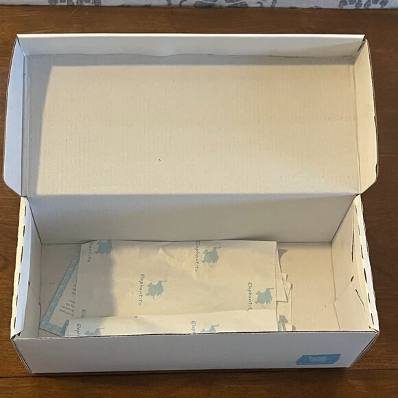 NWT GORGEOUS GIRLS DESIGNER SUEDE/LEATHER SANDALS BY ELEPHANTITO, SIZE US 3 - Picture 6 of 8